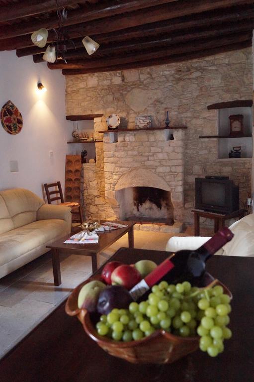 Vila Makrinari Tis Pano Geitonias Salamiou Exteriér fotografie