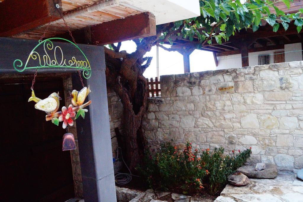 Vila Makrinari Tis Pano Geitonias Salamiou Exteriér fotografie